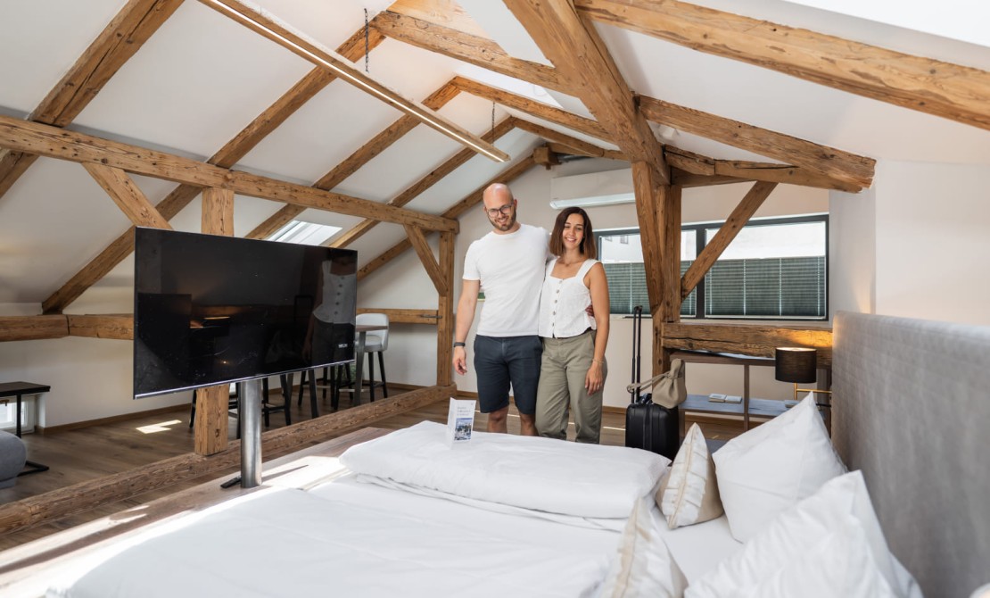 Loft Suite mit offenem Wohnbereich und gem&uuml;tlichem Schlafplatz
